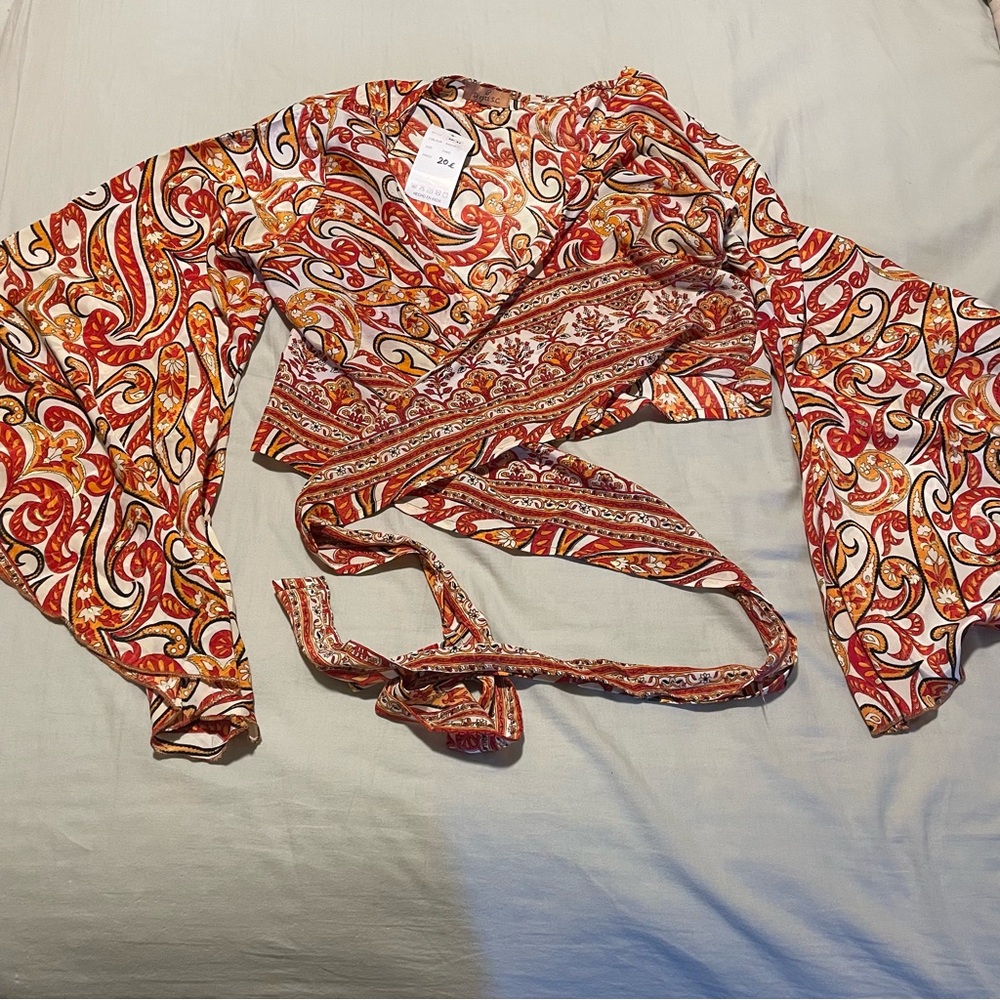 ⚡️CLEAROUT⚡️ Paisley Wrap Top - Red and Orange